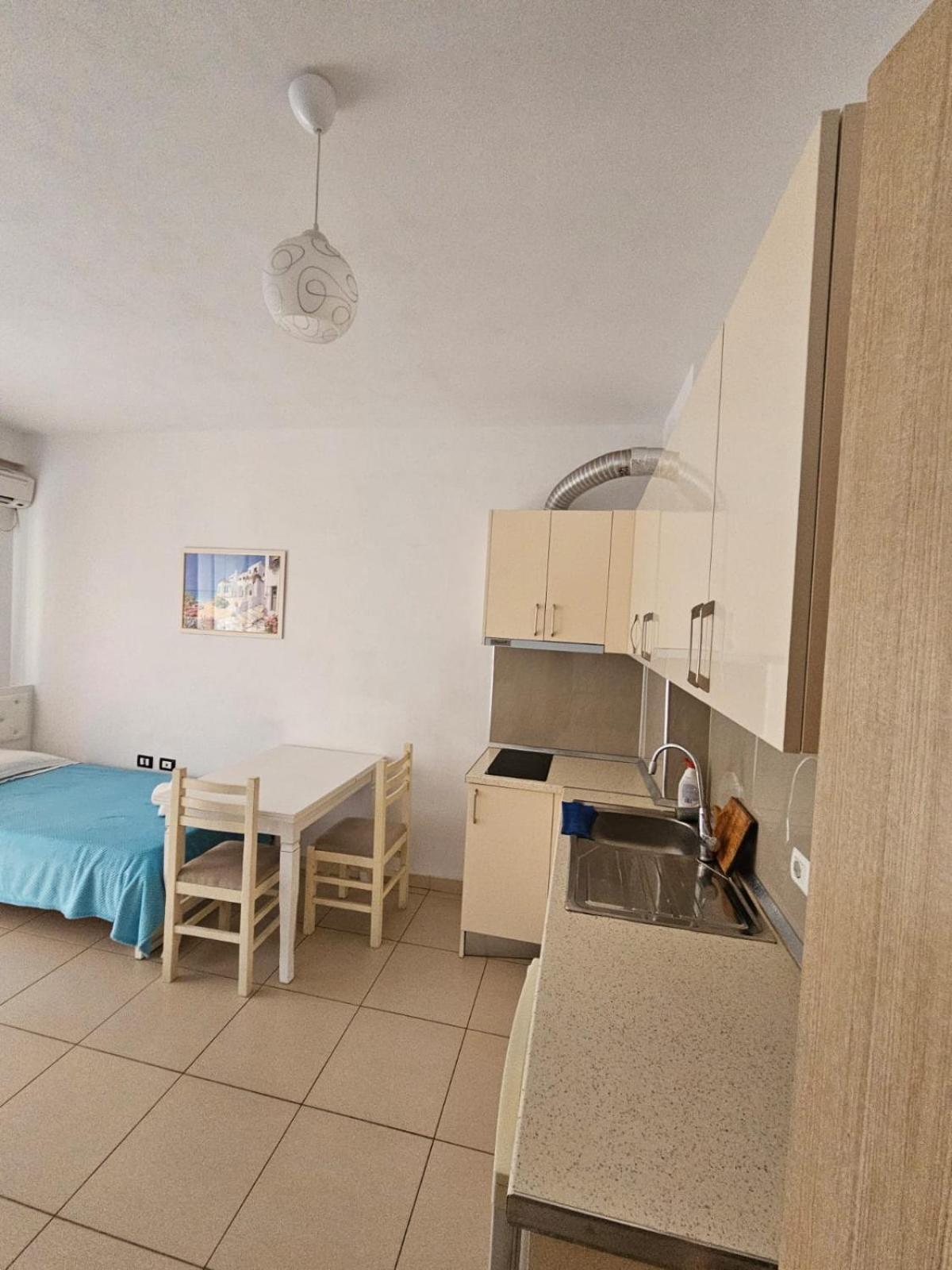 Redsun Apartment วญอเรอ ภายนอก รูปภาพ