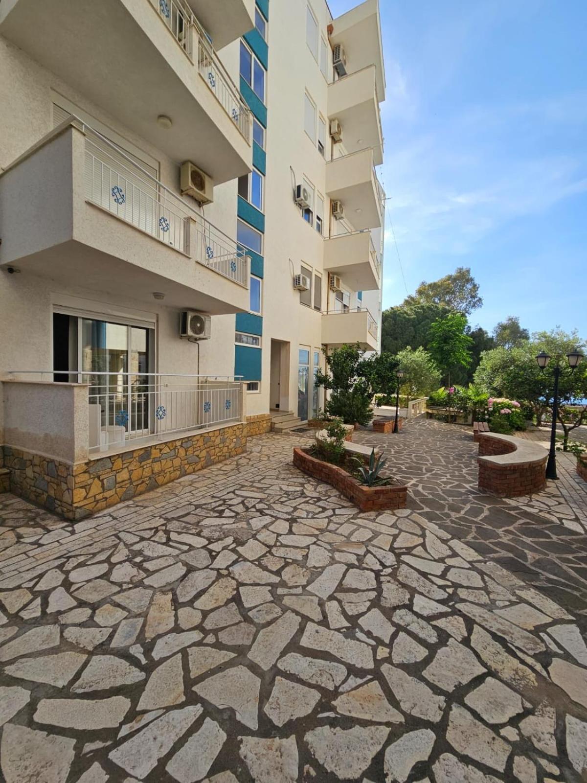Redsun Apartment วญอเรอ ภายนอก รูปภาพ
